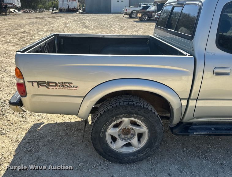 image for item EH5344 2001 Toyota Tacoma Double Cab pickup truck