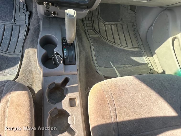 image for item EH5344 2001 Toyota Tacoma Double Cab pickup truck