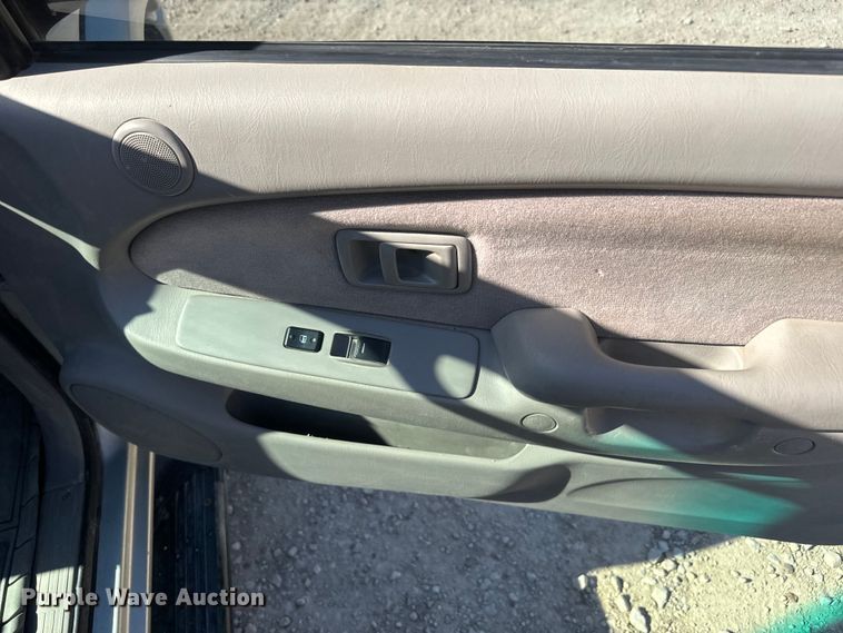 image for item EH5344 2001 Toyota Tacoma Double Cab pickup truck