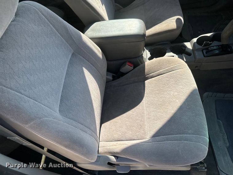 image for item EH5344 2001 Toyota Tacoma Double Cab pickup truck