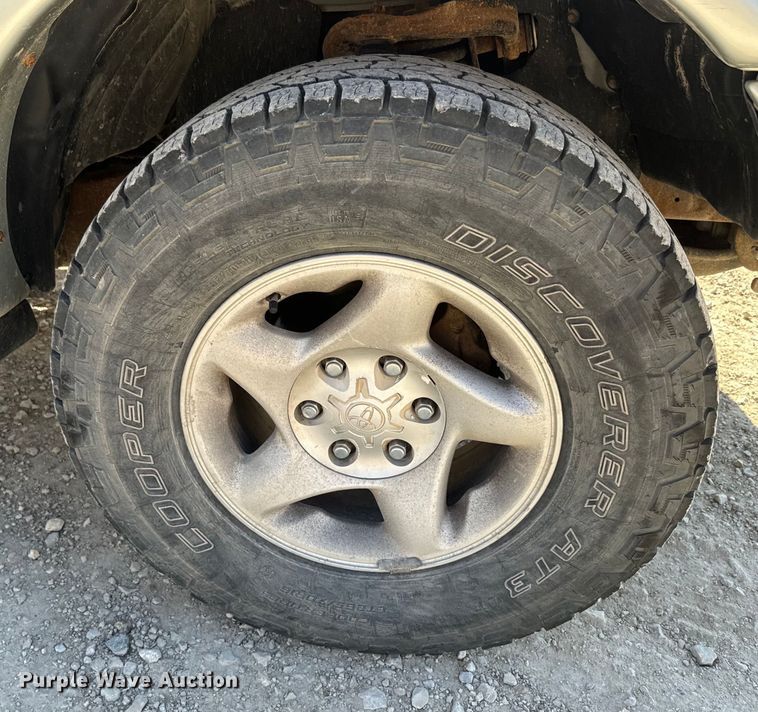 image for item EH5344 2001 Toyota Tacoma Double Cab pickup truck