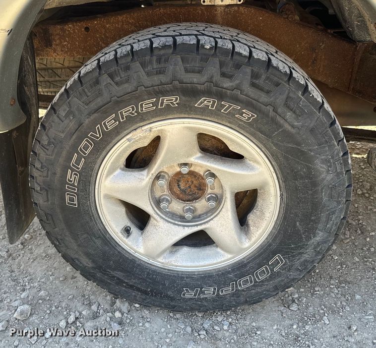 image for item EH5344 2001 Toyota Tacoma Double Cab pickup truck