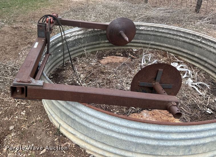 image for item EH5361 Bale moving equipment