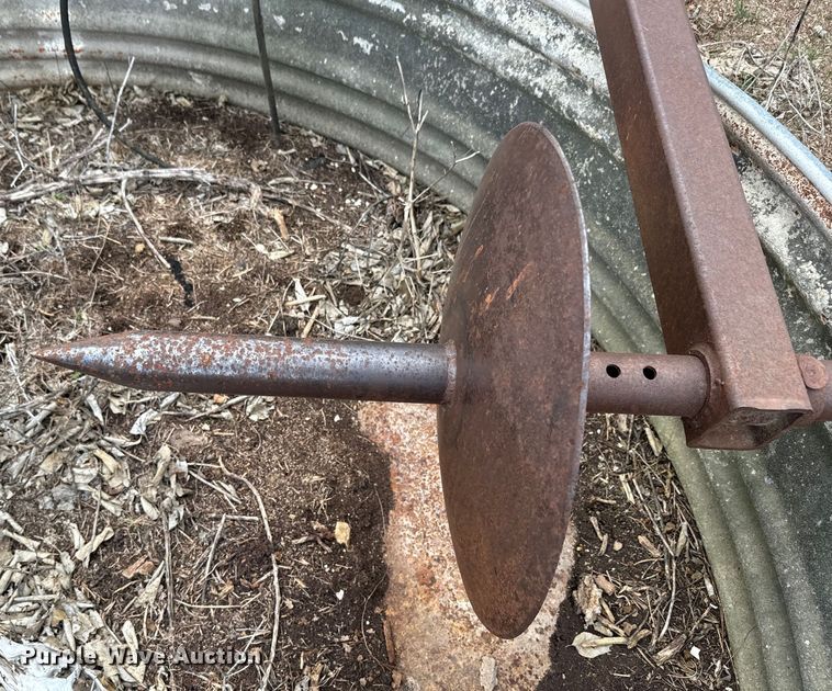 image for item EH5361 Bale moving equipment