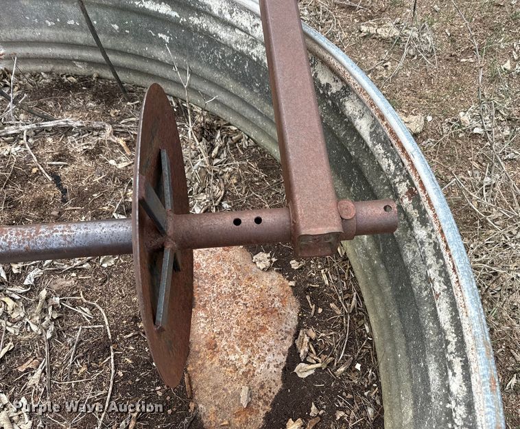 image for item EH5361 Bale moving equipment