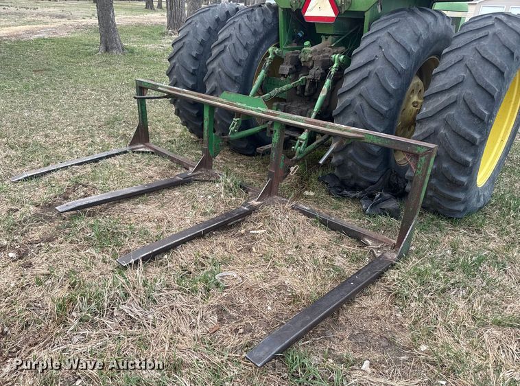 image for item EH5361 Bale moving equipment