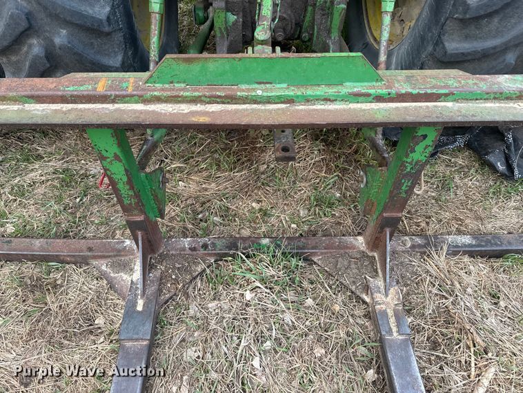 image for item EH5361 Bale moving equipment