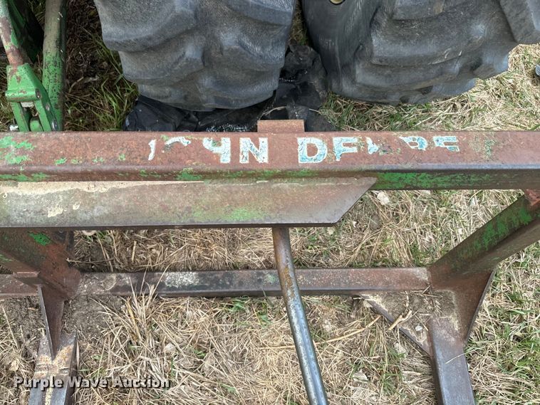 image for item EH5361 Bale moving equipment