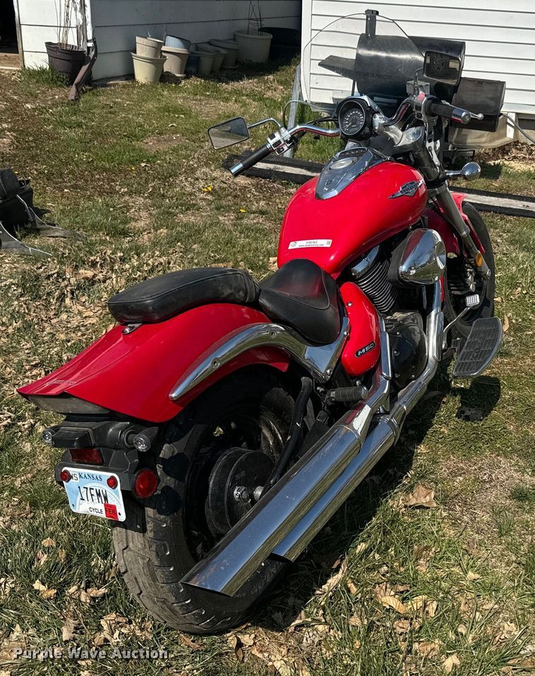 image for item EH5363 2005 Suzuki M50BK5 Boulevard motorcycle