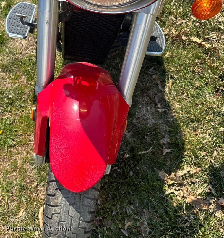 image for item EH5363 2005 Suzuki M50BK5 Boulevard motorcycle