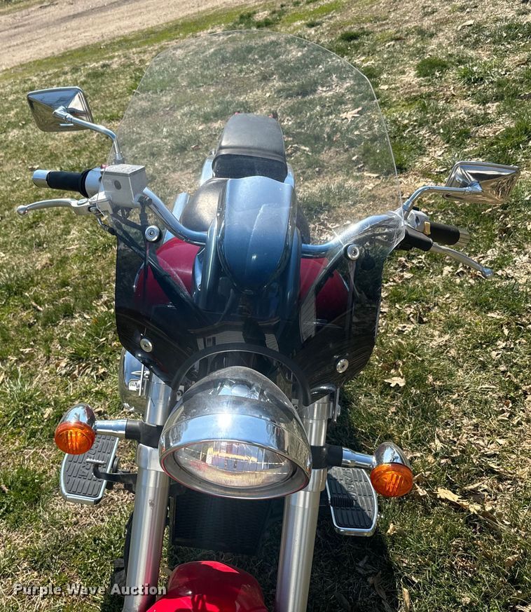 image for item EH5363 2005 Suzuki M50BK5 Boulevard motorcycle