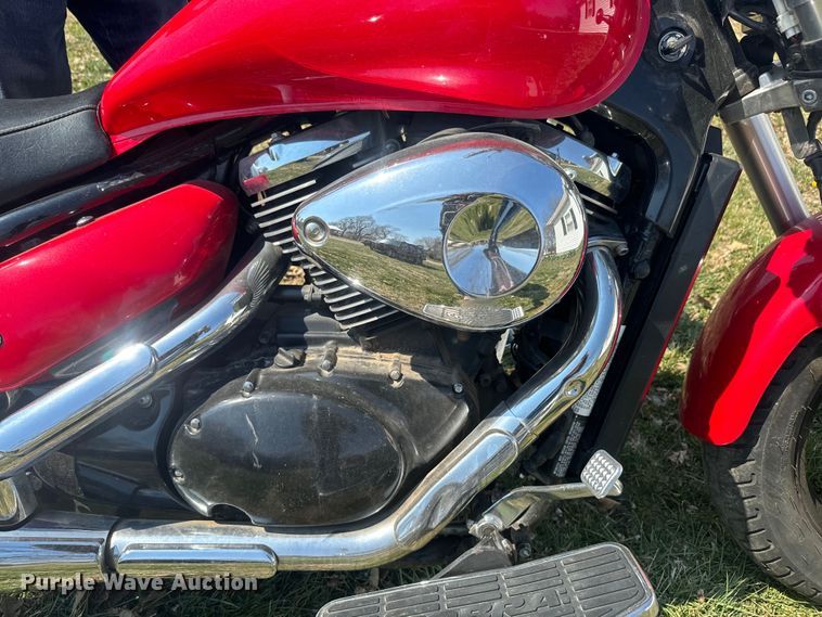 image for item EH5363 2005 Suzuki M50BK5 Boulevard motorcycle