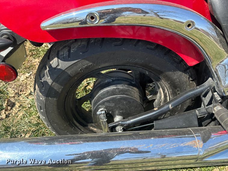 image for item EH5363 2005 Suzuki M50BK5 Boulevard motorcycle