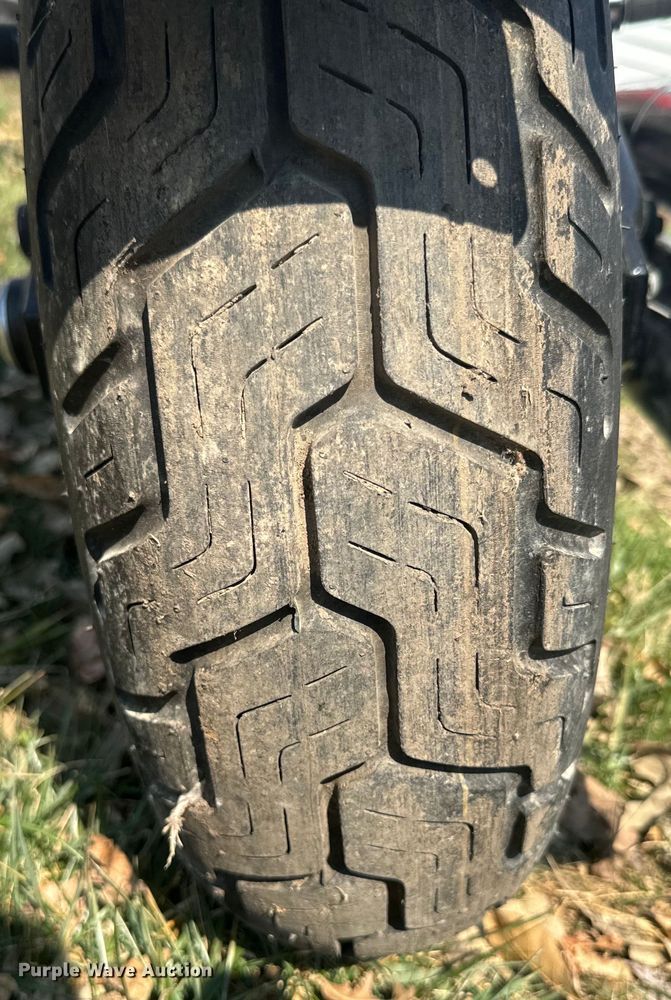 image for item EH5363 2005 Suzuki M50BK5 Boulevard motorcycle