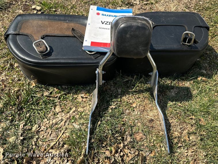 image for item EH5363 2005 Suzuki M50BK5 Boulevard motorcycle