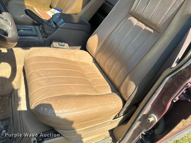 image for item EH5364 1994 Land Rover Range Rover County SUV