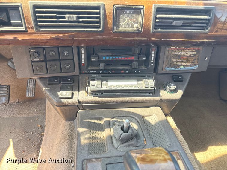 image for item EH5364 1994 Land Rover Range Rover County SUV