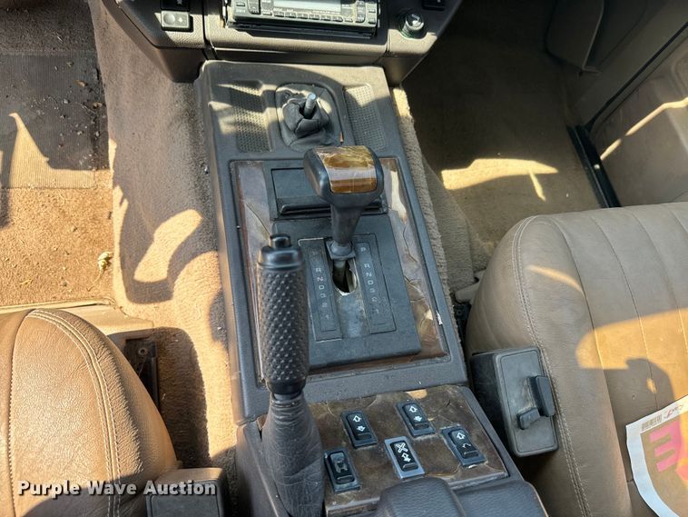 image for item EH5364 1994 Land Rover Range Rover County SUV