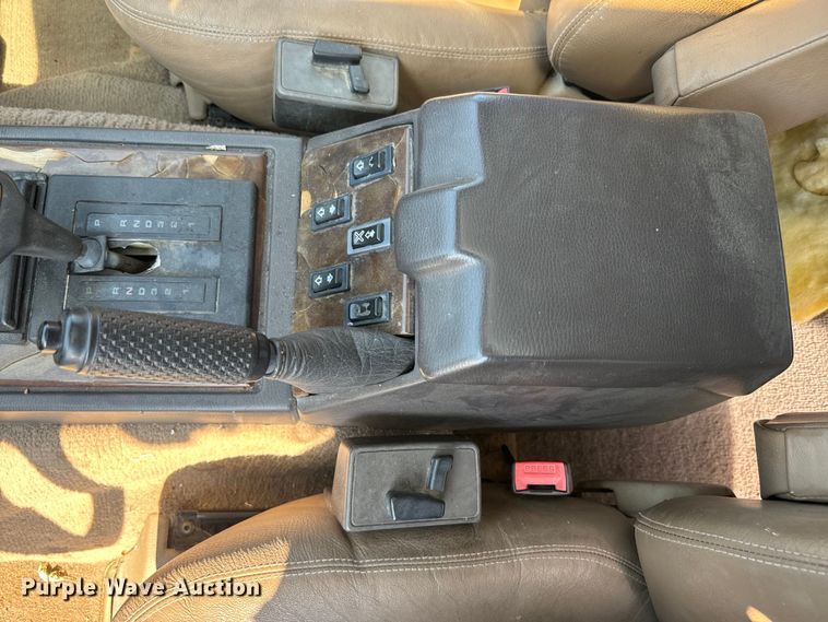 image for item EH5364 1994 Land Rover Range Rover County SUV