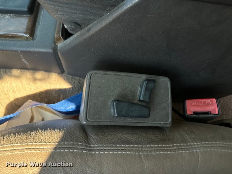 image for item EH5364 1994 Land Rover Range Rover County SUV