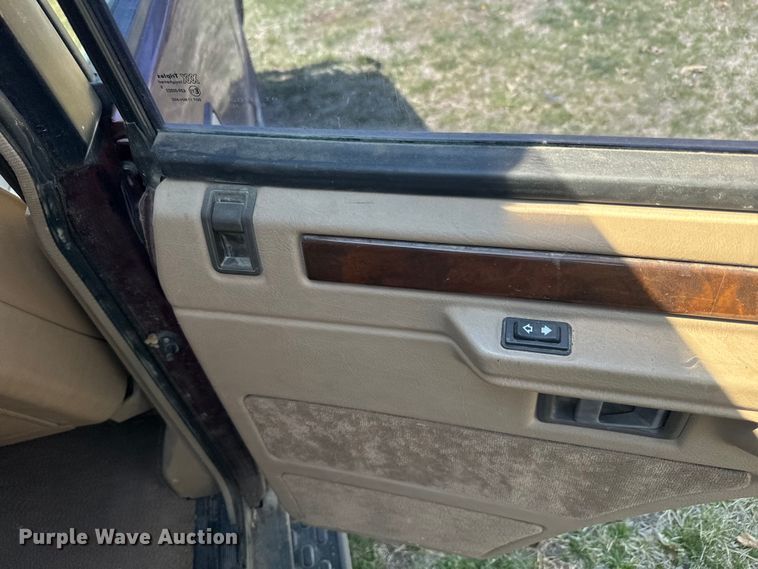 image for item EH5364 1994 Land Rover Range Rover County SUV