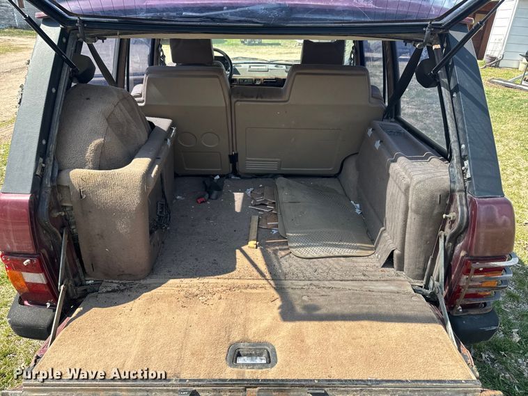 image for item EH5364 1994 Land Rover Range Rover County SUV