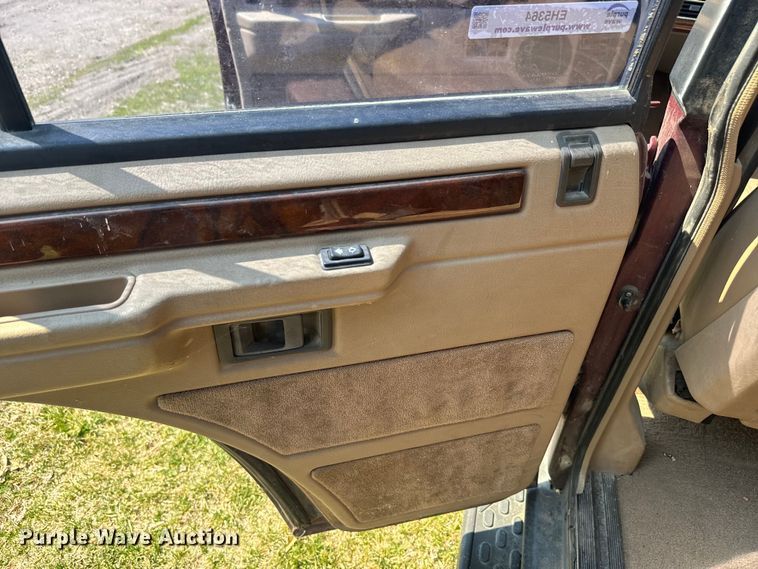 image for item EH5364 1994 Land Rover Range Rover County SUV