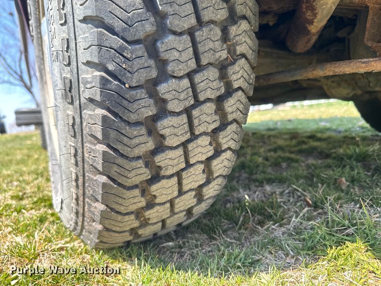 image for item EH5364 1994 Land Rover Range Rover County SUV