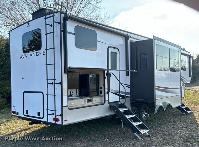 image for item EH5366 2023 Keystone  Avalanche  camper
