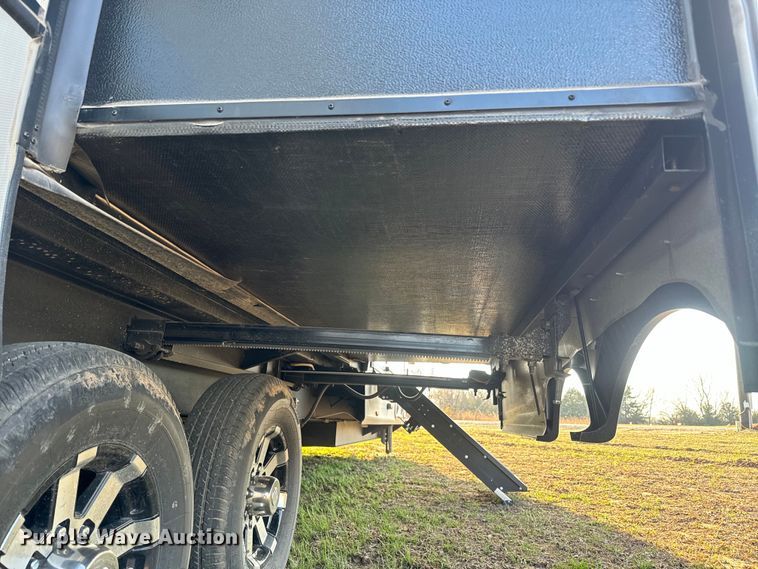 image for item EH5366 2023 Keystone  Avalanche  camper