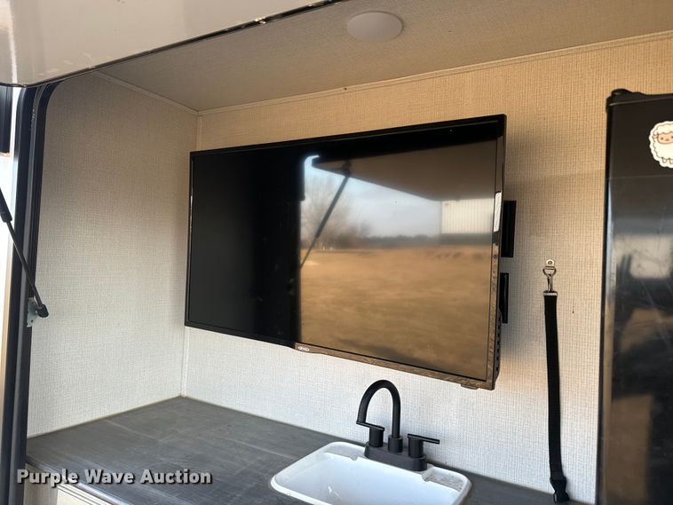 image for item EH5366 2023 Keystone  Avalanche  camper