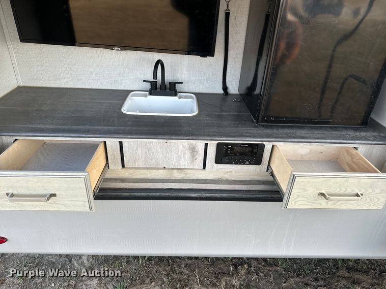 image for item EH5366 2023 Keystone  Avalanche  camper