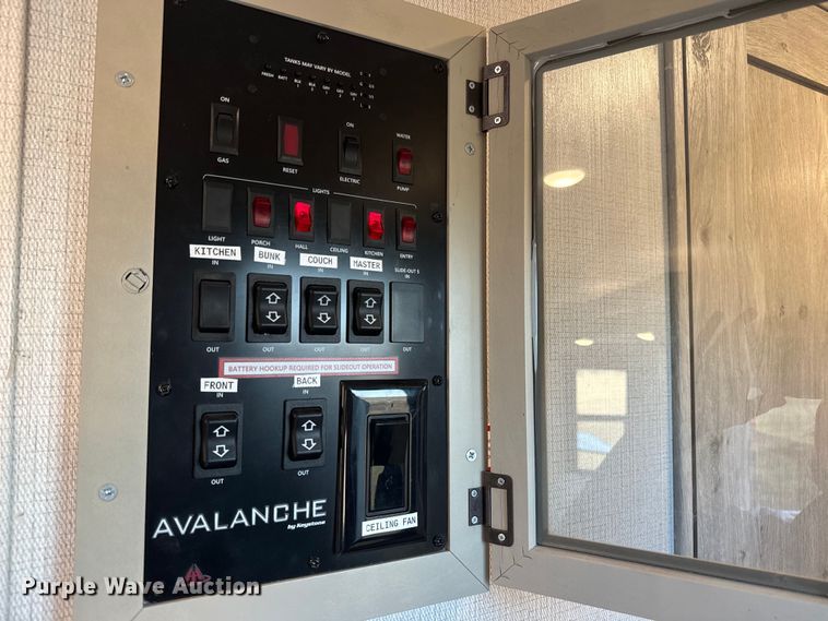 image for item EH5366 2023 Keystone  Avalanche  camper