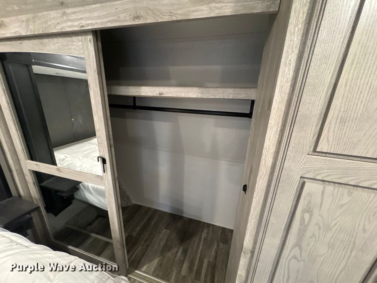 image for item EH5366 2023 Keystone  Avalanche  camper