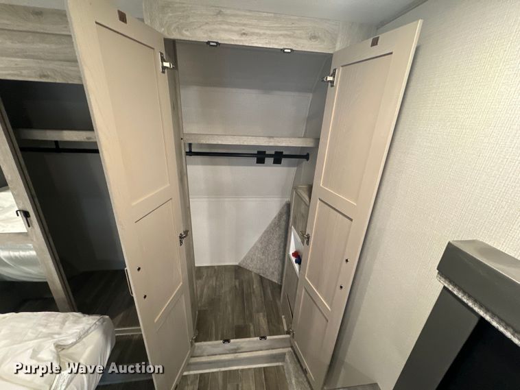 image for item EH5366 2023 Keystone  Avalanche  camper