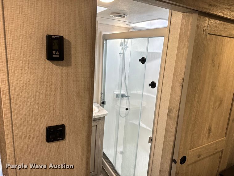 image for item EH5366 2023 Keystone  Avalanche  camper