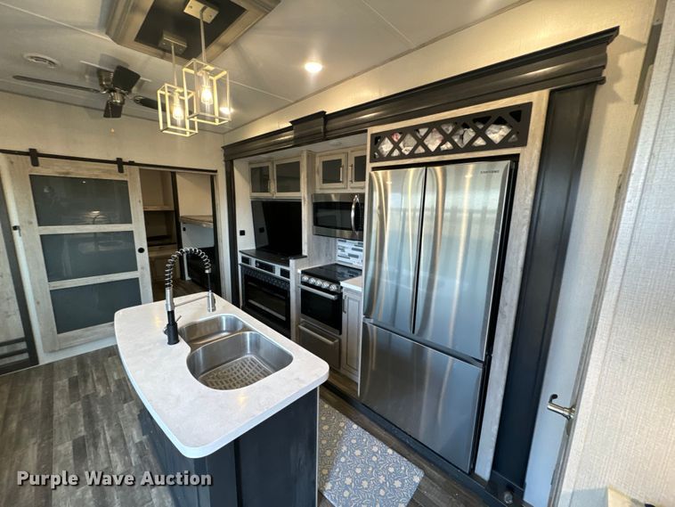 image for item EH5366 2023 Keystone  Avalanche  camper