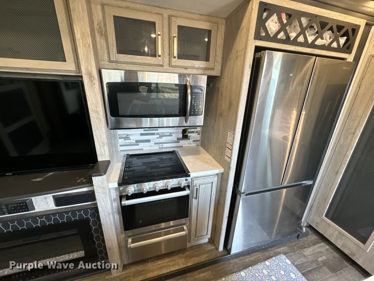 image for item EH5366 2023 Keystone  Avalanche  camper