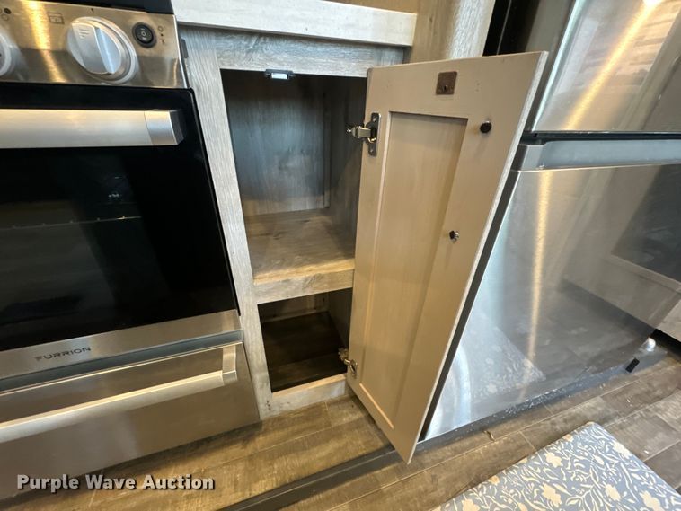 image for item EH5366 2023 Keystone  Avalanche  camper