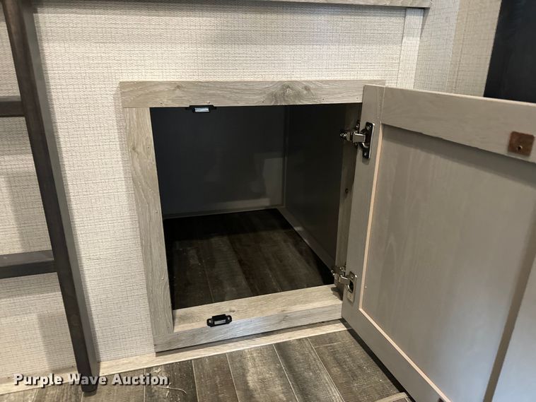 image for item EH5366 2023 Keystone  Avalanche  camper