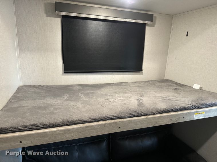 image for item EH5366 2023 Keystone  Avalanche  camper