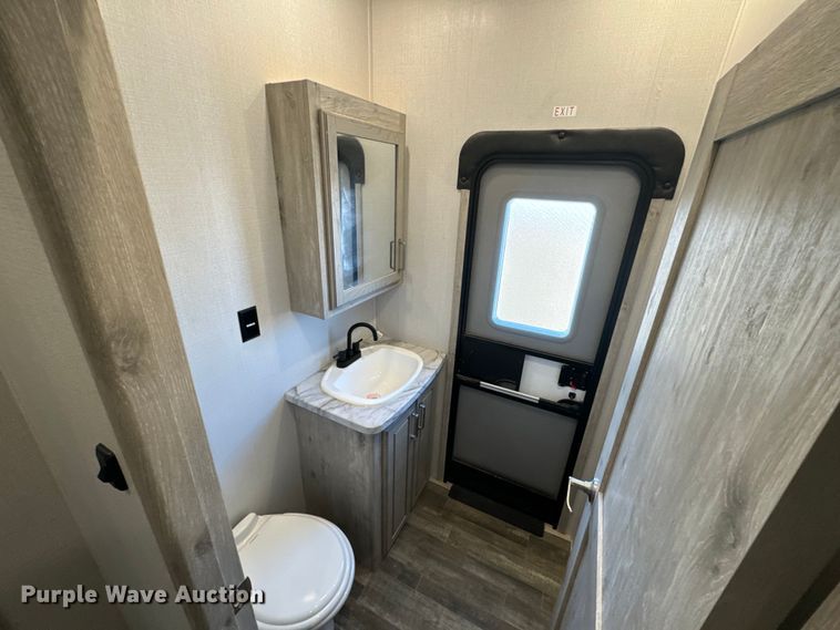 image for item EH5366 2023 Keystone  Avalanche  camper