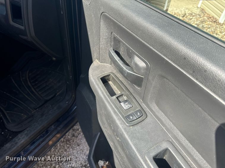 image for item EH6584 2012 Dodge Ram 1500 Quad Cab pickup truck