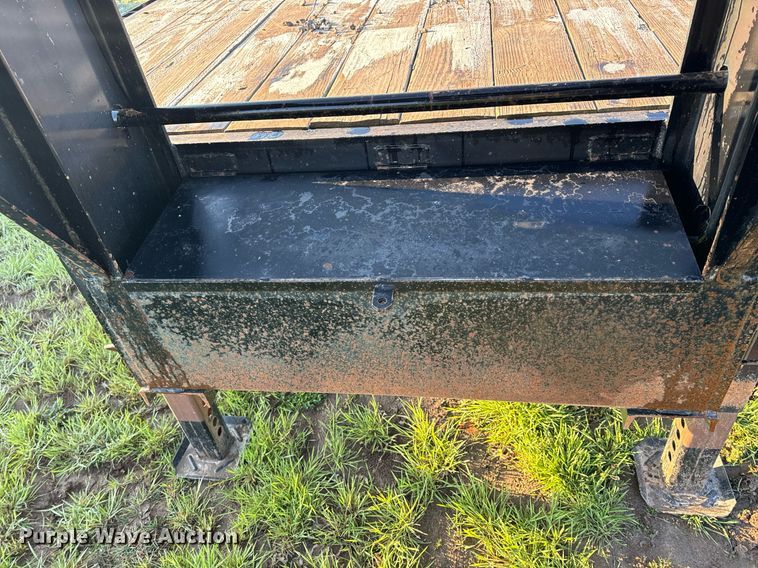 image for item EH6623 2010 Trailerman HHG8205F20 equipment trailer