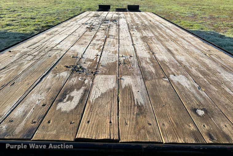 image for item EH6623 2010 Trailerman HHG8205F20 equipment trailer