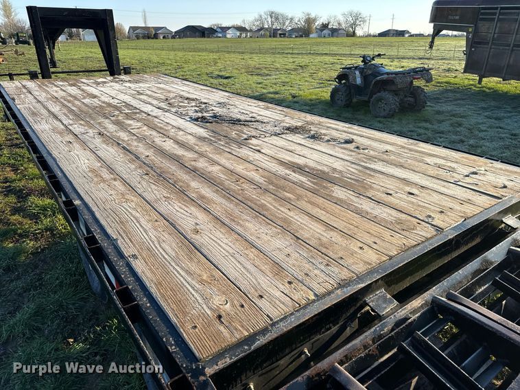 image for item EH6623 2010 Trailerman HHG8205F20 equipment trailer