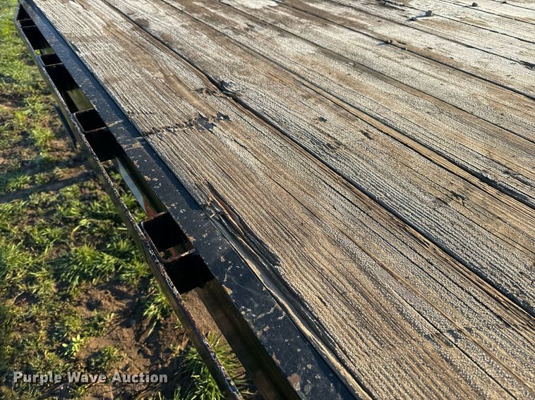 image for item EH6623 2010 Trailerman HHG8205F20 equipment trailer