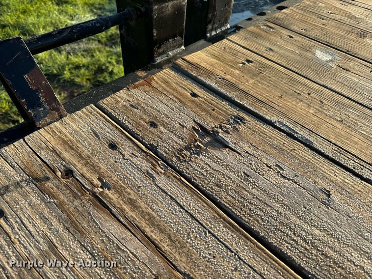 image for item EH6623 2010 Trailerman HHG8205F20 equipment trailer