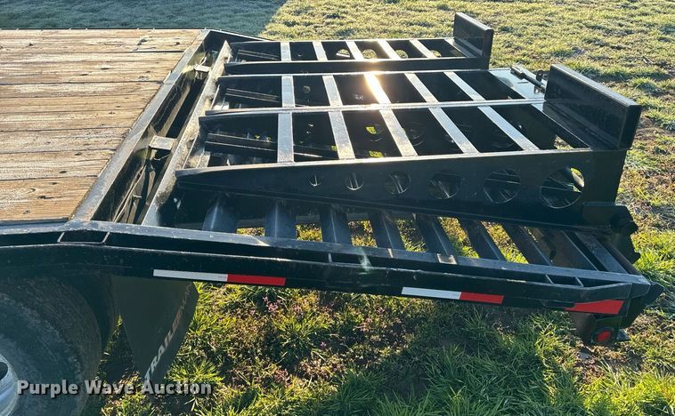 image for item EH6623 2010 Trailerman HHG8205F20 equipment trailer