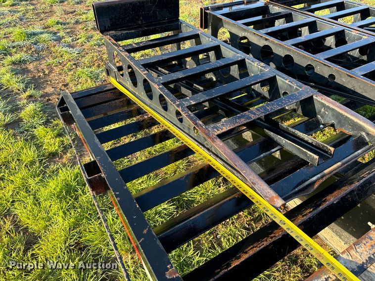 image for item EH6623 2010 Trailerman HHG8205F20 equipment trailer